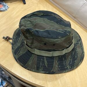 Camouflage cloth hat